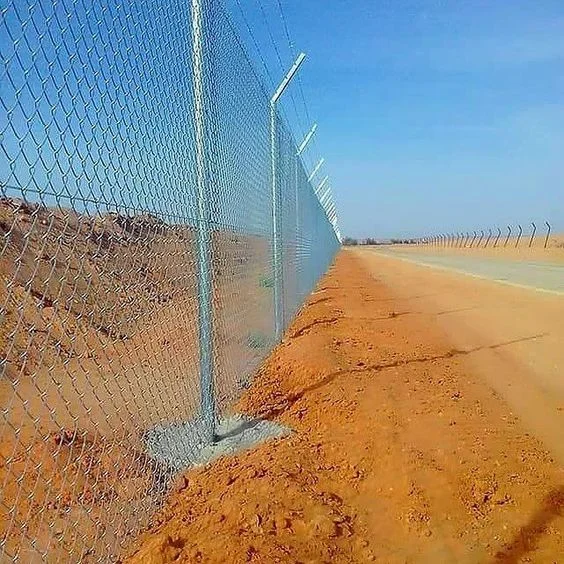 سياجات حماية المنشآت